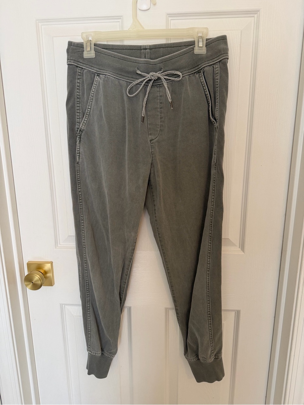 GAP Women's Washed Gray / Olive color Drawstring Joggers
